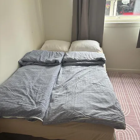 15 Mins From Center, Familyhome