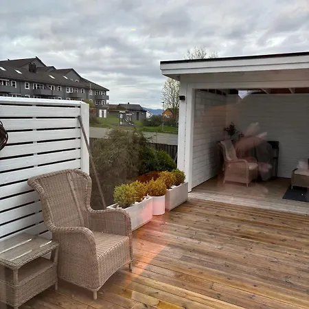 15 Mins From Center, Familyhome Villa *
